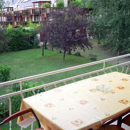 Apartment Aranypart 49-51 Siofok