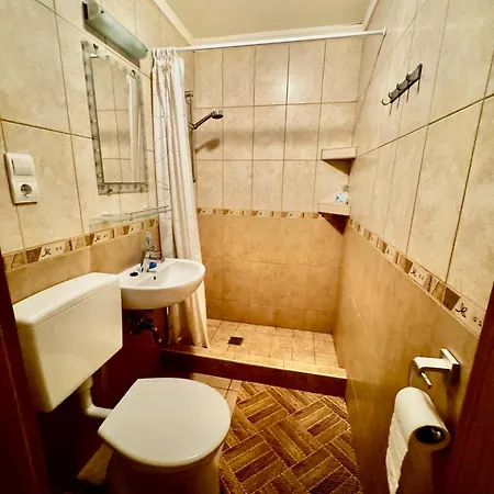 Apartment Aranypart 49-51 *