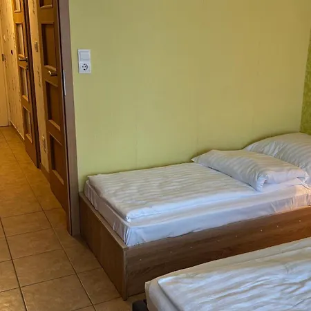 Aranypart 49-51 Appartamento *
