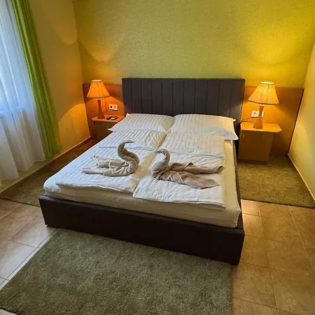 Appartamento Aranypart 49-51 *