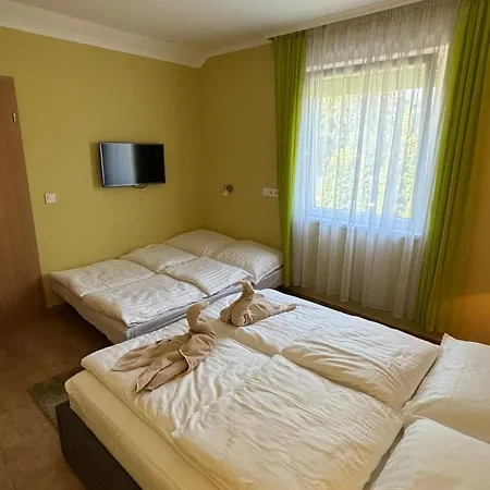 Aranypart 49-51 Appartamento